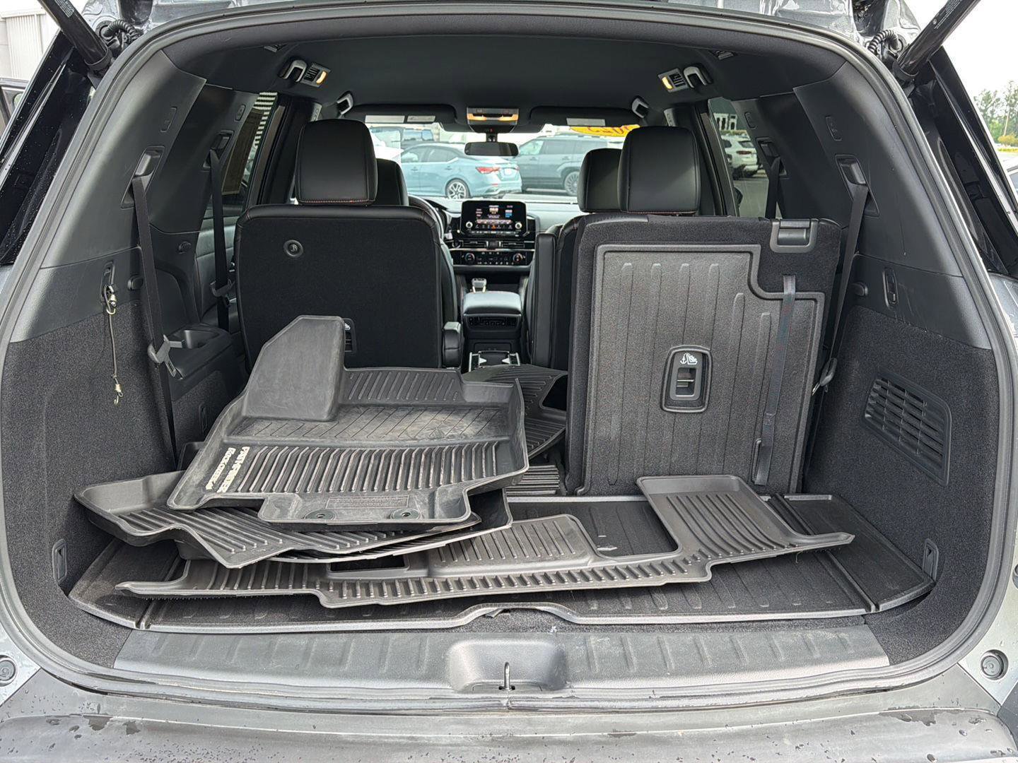 Used 2025 Nissan Pathfinder Rock Creek AWD/4WD image 33