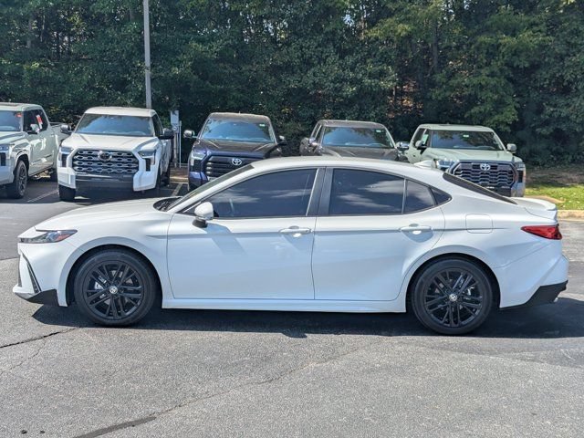 Used 2026 Toyota Camry SE FWD image 4