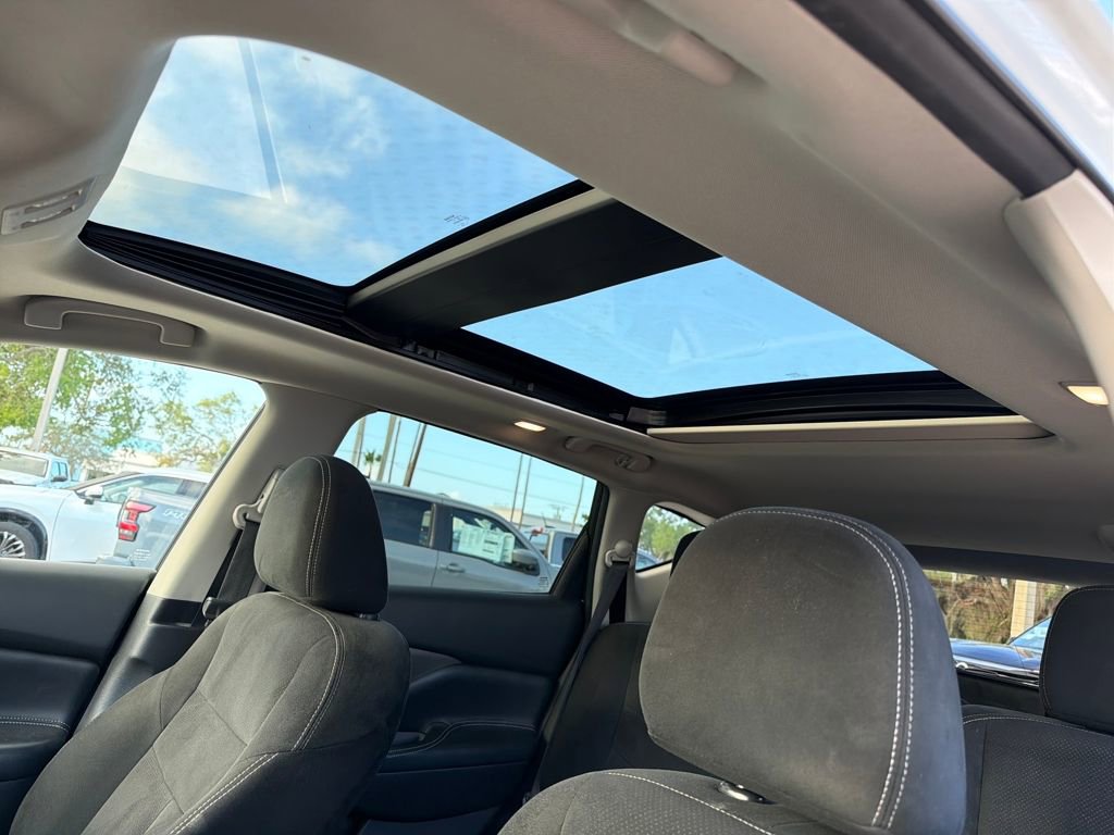 Used 2019 Nissan Murano SV w/ Premium Package image 17