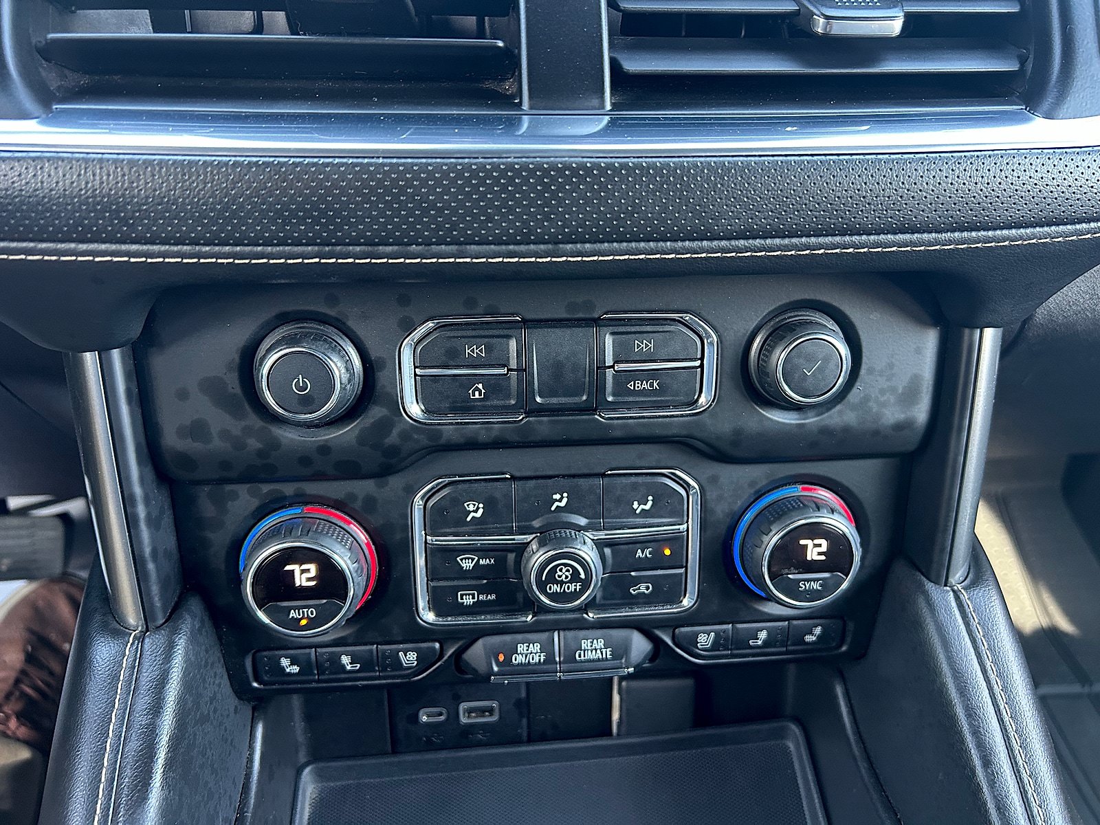 Used 2021 Chevrolet Tahoe Premier w/ Premium Package RWD image 20
