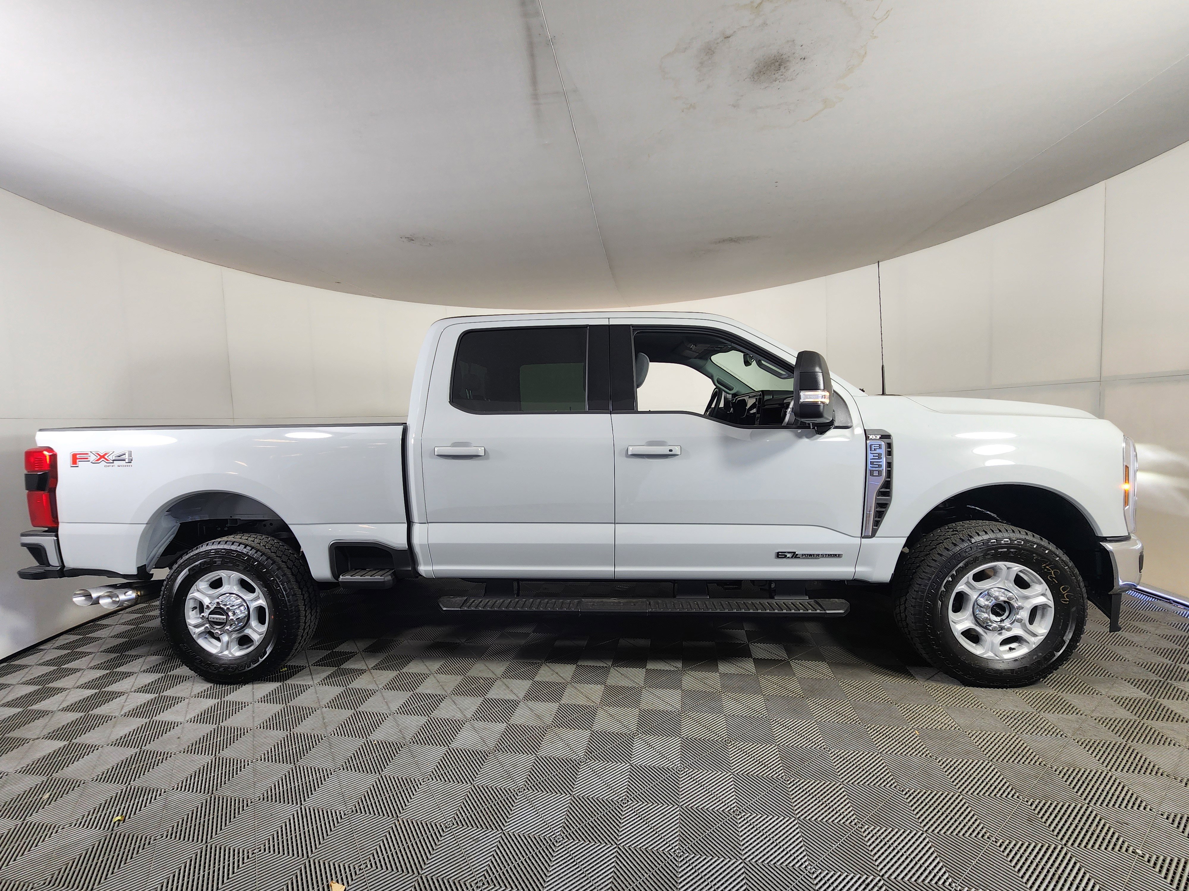 New 2026 Ford F350 XLT w/ XLT Premium Package image 8