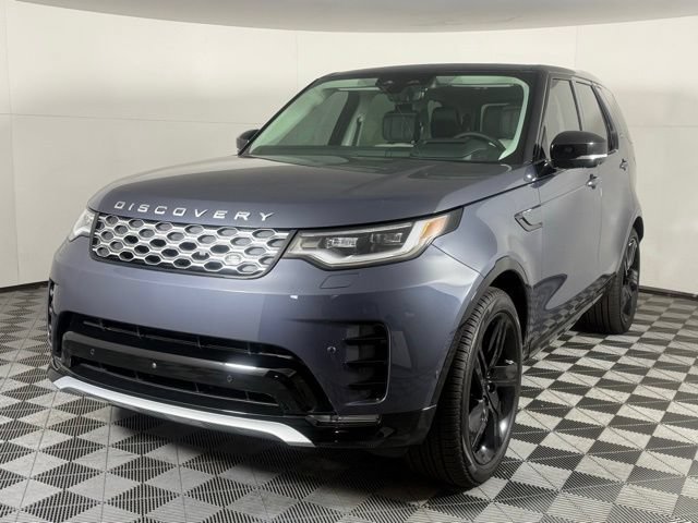 Used 2025 Land Rover Discovery Metropolitan Edition AWD/4WD image 2