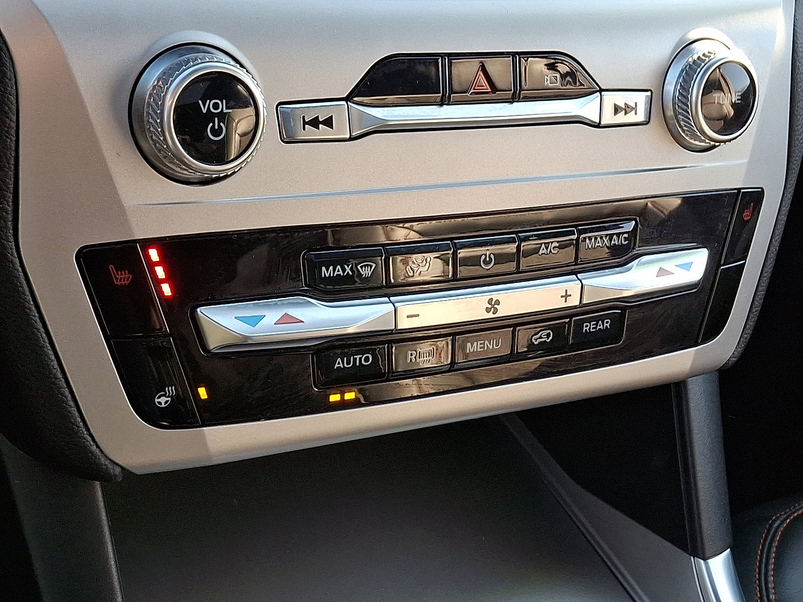 Certified 2022 Ford Explorer Timberline image 15