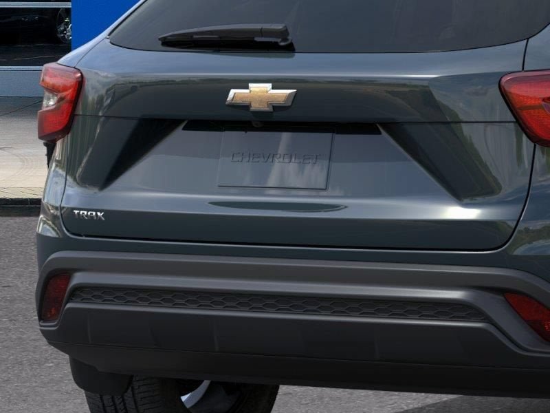 New 2026 Chevrolet Trax LS w/ LS Convenience Package FWD image 14