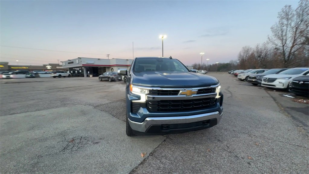 Used 2024 Chevrolet Silverado 1500 LT video 3