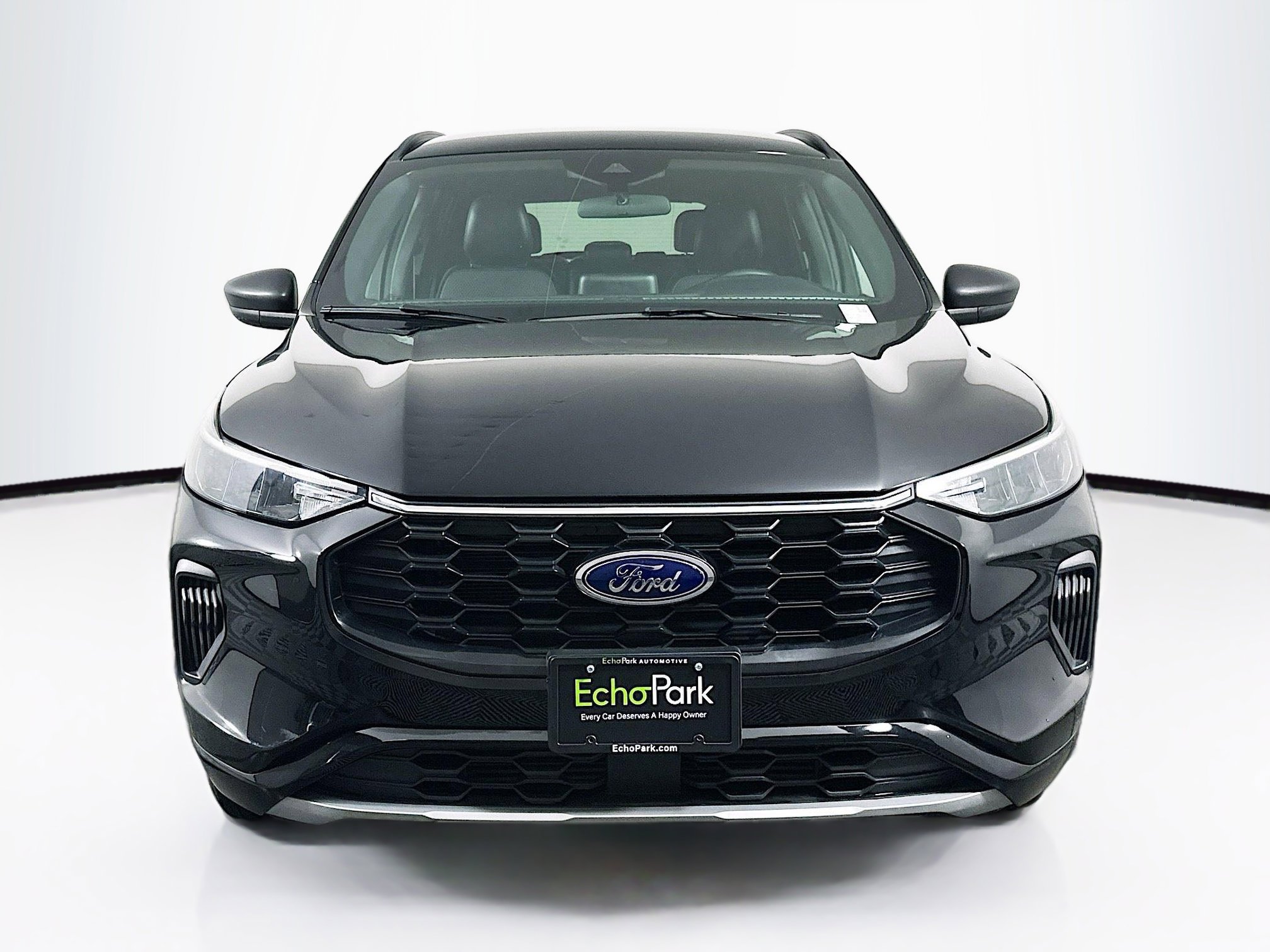 Used 2024 Ford Escape ST-Line image 2