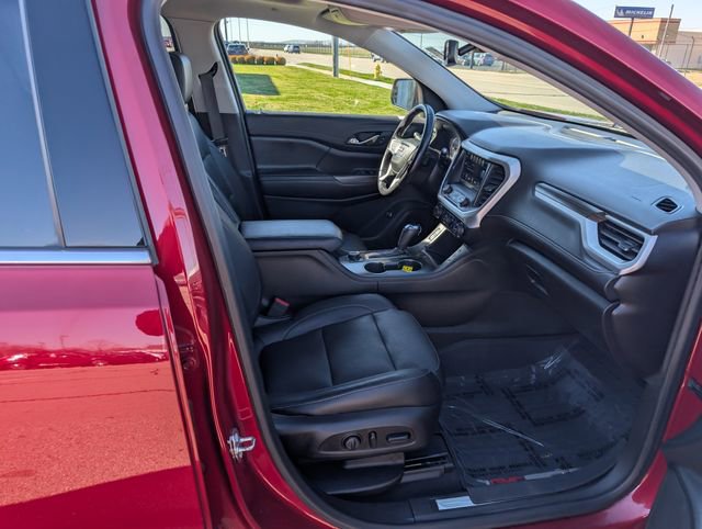 Used 2019 GMC Acadia SLT w/ LPO, Floor Liner Package image 4