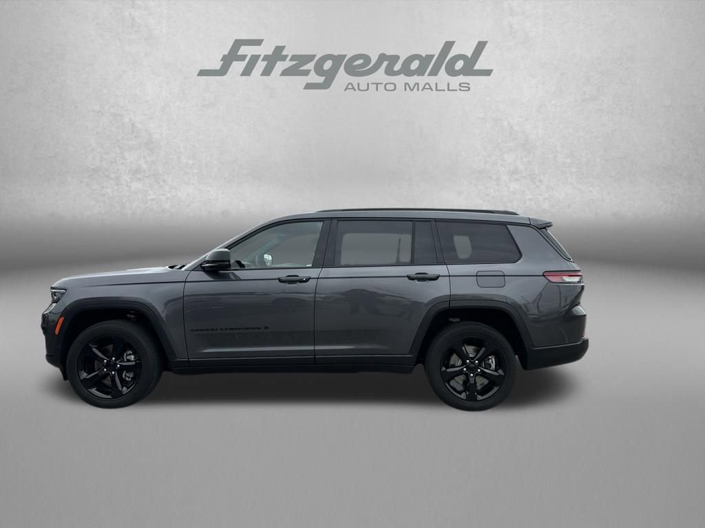 Used 2023 Jeep Grand Cherokee L Laredo AWD/4WD image 7