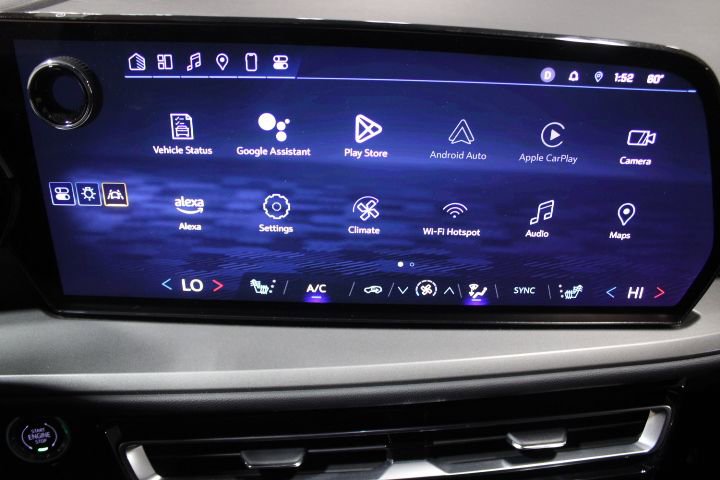 Certified 2024 Chevrolet Traverse LS image 3