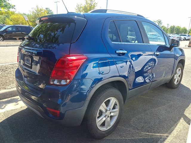 Used 2020 Chevrolet Trax LT w/ Sun & Sound Package AWD/4WD image 4