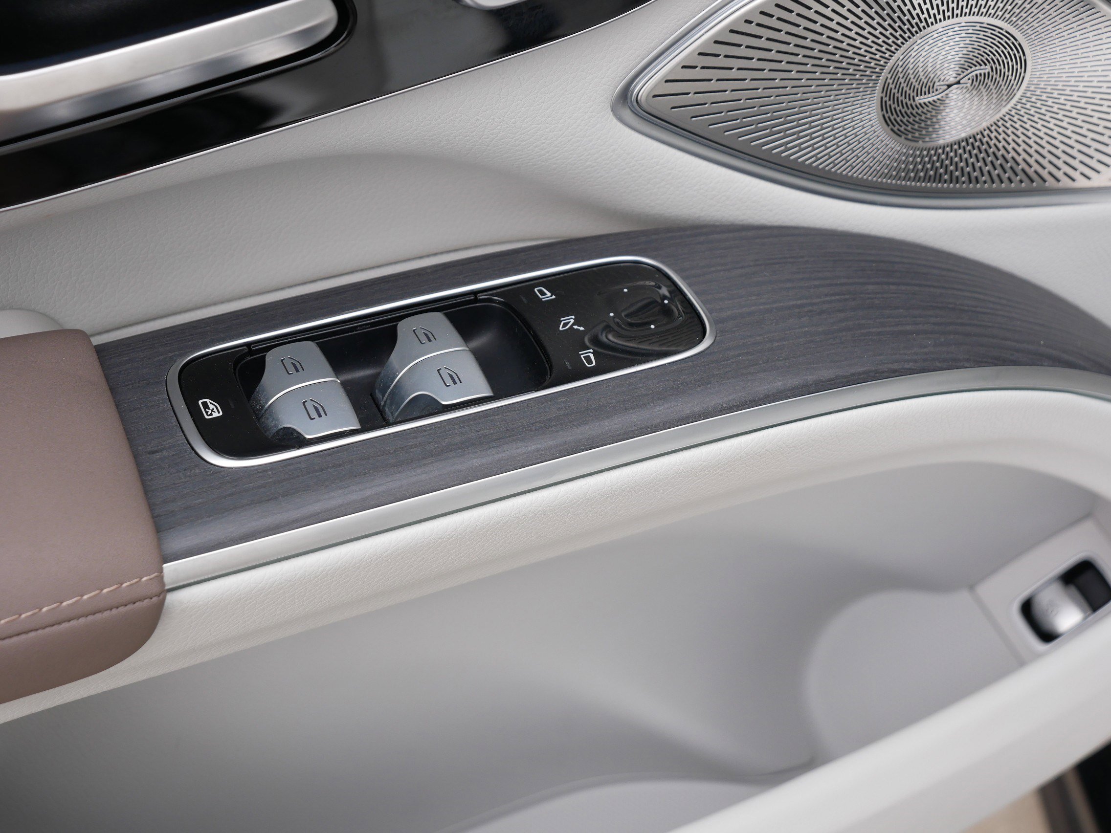 Used 2023 Mercedes-Benz EQS 580 4MATIC SUV image 19