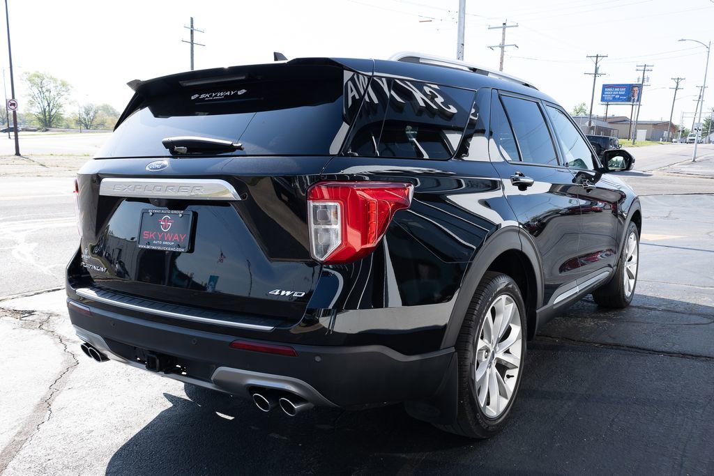 Used 2023 Ford Explorer Platinum w/ Technology Package AWD/4WD image 7