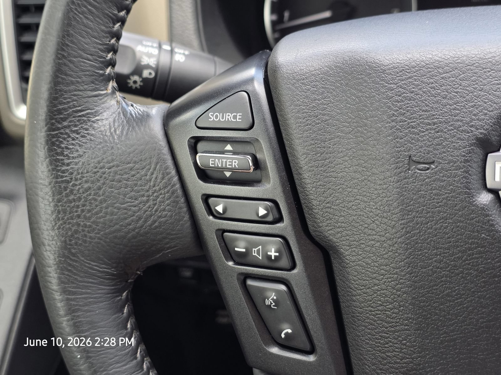 Used 2022 Nissan Frontier SV w/ Technology Package RWD image 28