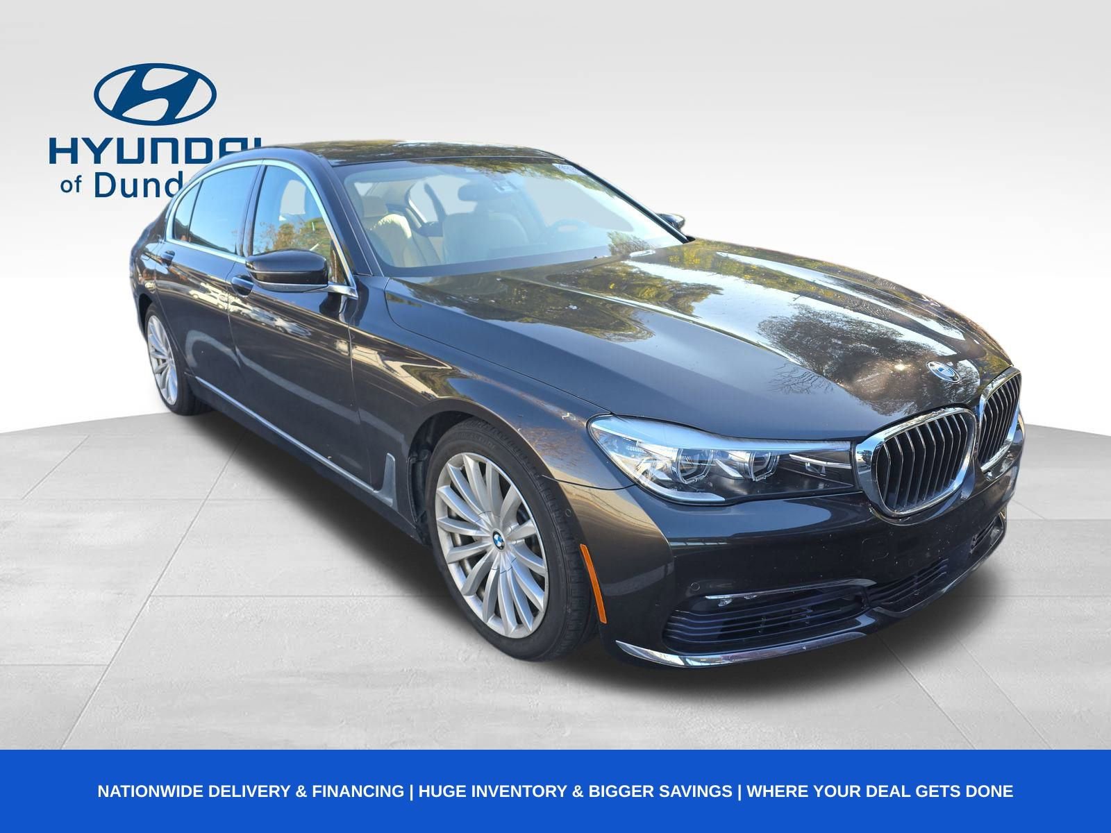 Used 2017 BMW 740i image 5