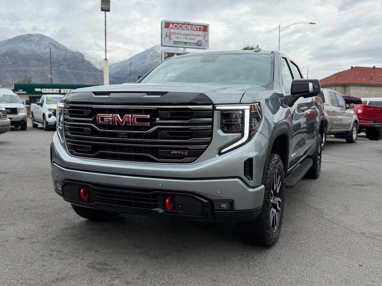Used 2026 GMC Sierra 1500 AT4 w/ AT4 Premium Package AWD/4WD image 4
