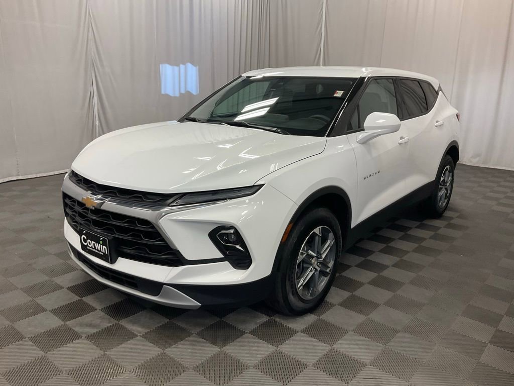 Used 2025 Chevrolet Blazer LT AWD/4WD image 5