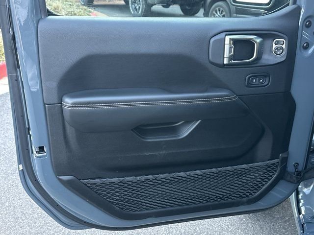 Certified 2025 Jeep Wrangler Unlimited Sahara w/ Safety Group image 11