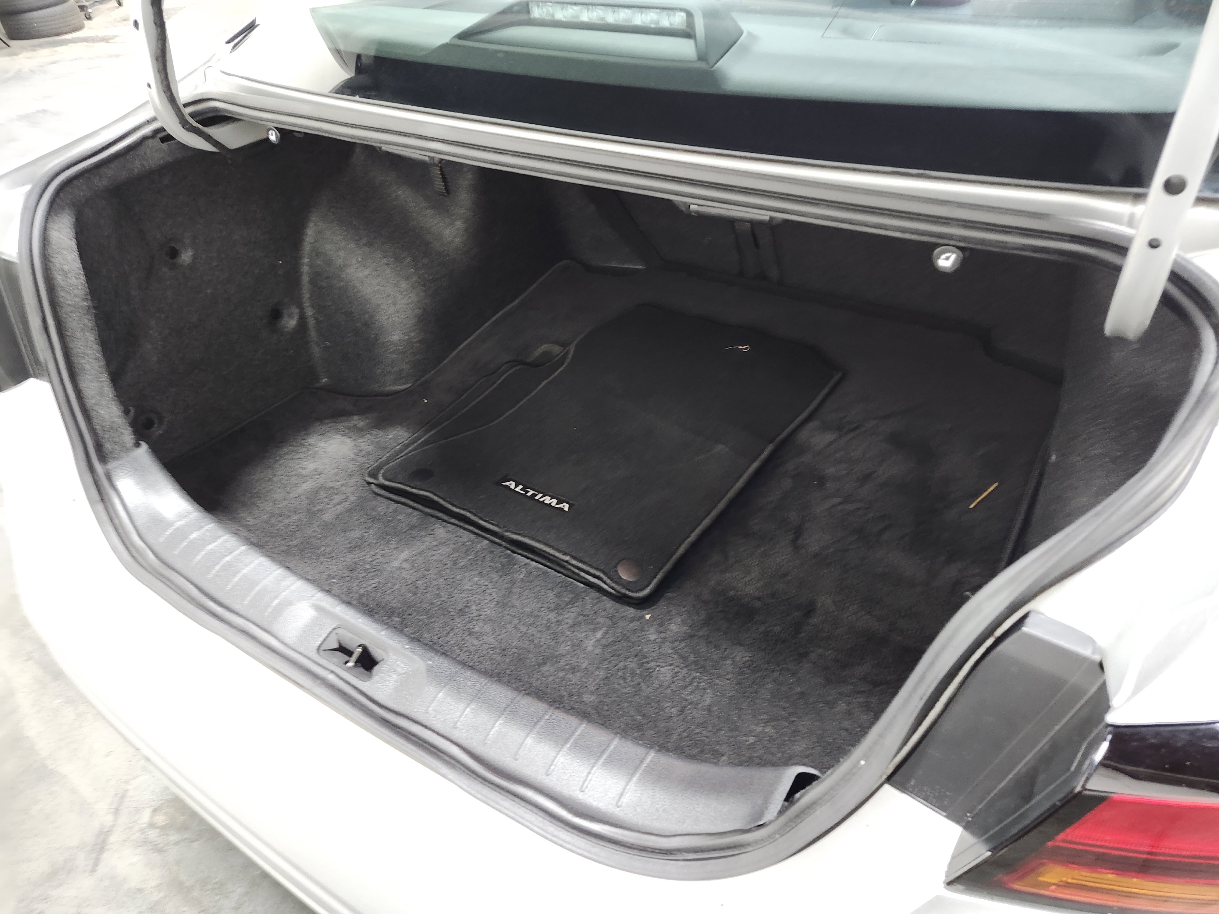 Used 2022 Nissan Altima 2.5 SV image 22