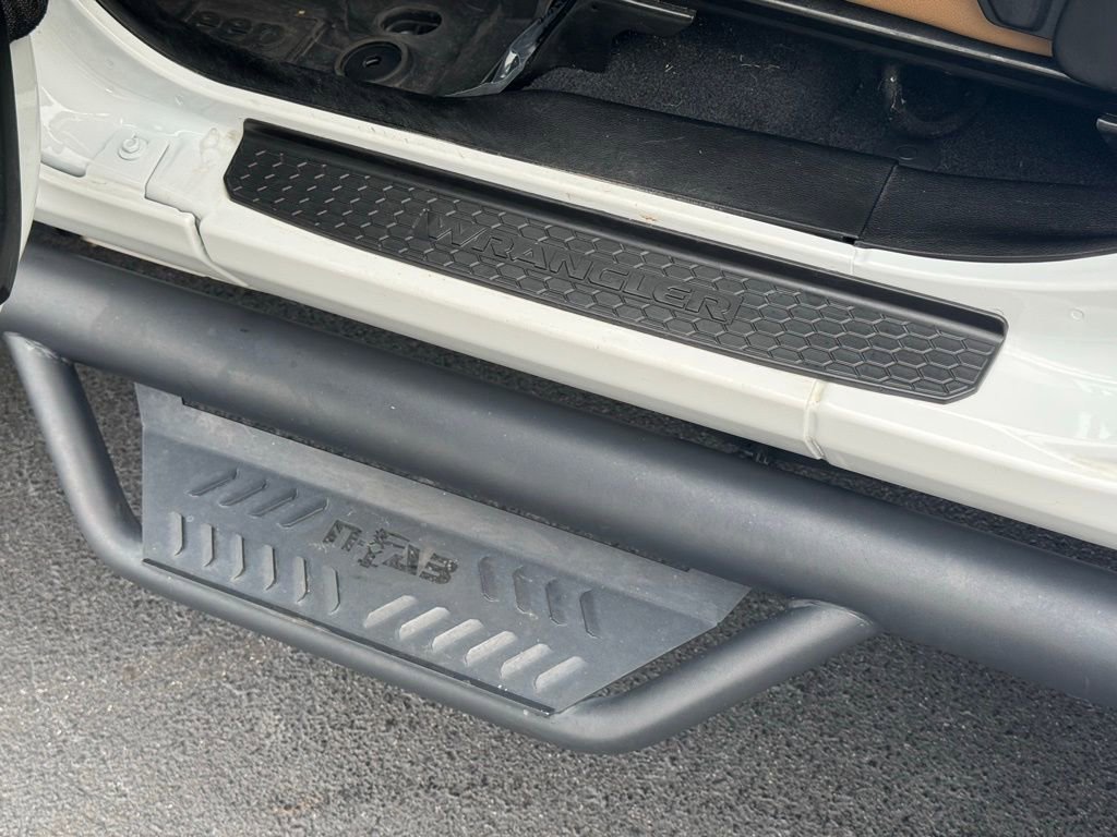 Used 2022 Jeep Wrangler Unlimited Rubicon w/ LED Lighting Group image 23