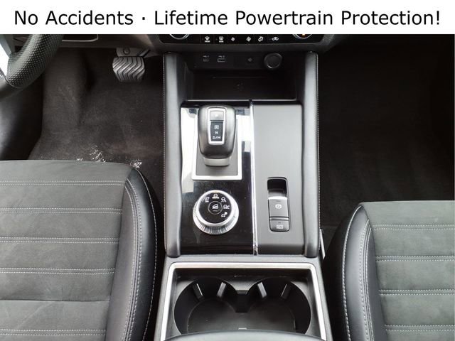 Used 2024 Mitsubishi Outlander SE image 23