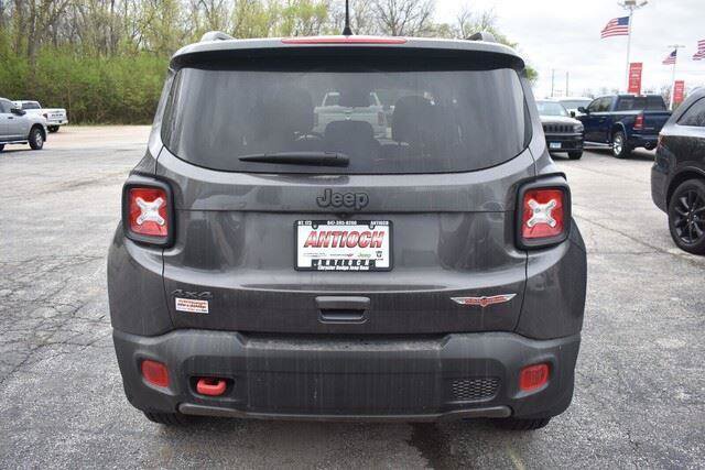 Used 2019 Jeep Renegade Trailhawk w/ Cold Weather Group II AWD/4WD image 7