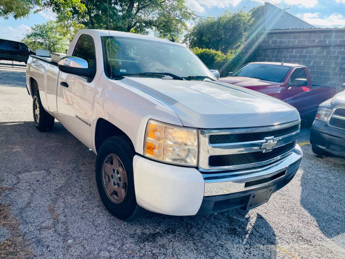 Used 2008 Chevrolet Silverado 1500 W/T image 3