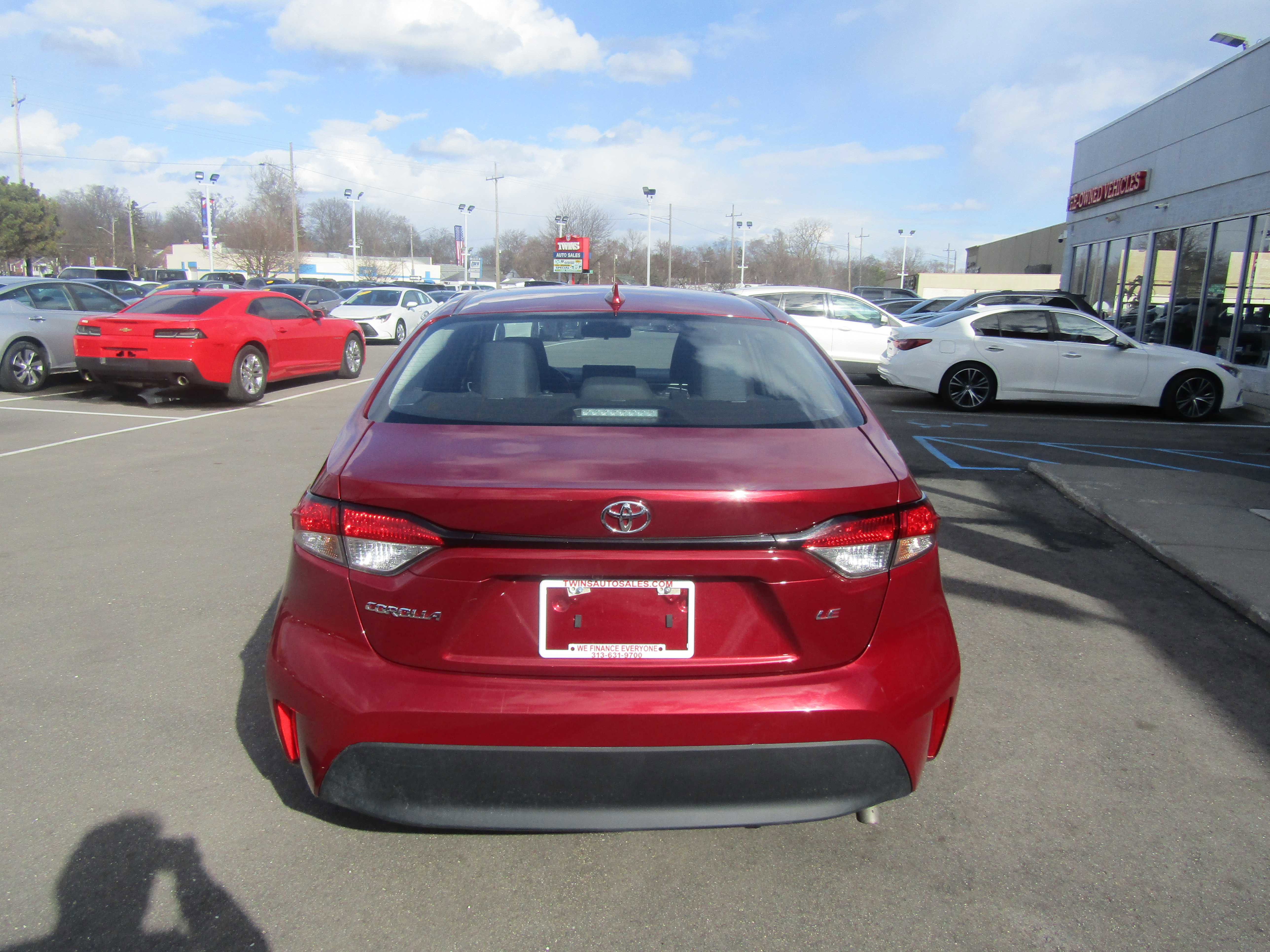Used 2025 Toyota Corolla LE image 7
