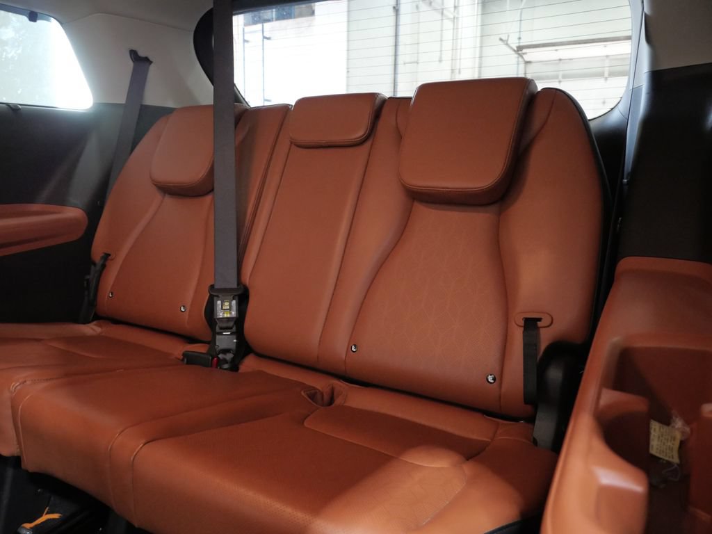 Used 2023 Kia Carnival SX FWD image 25