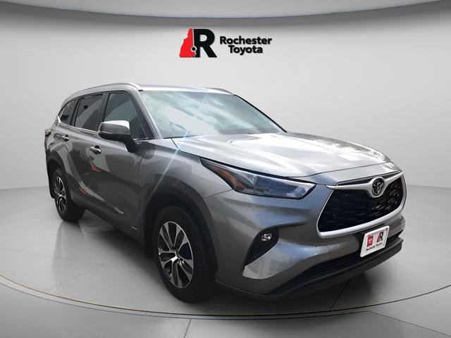 Used 2026 Toyota Highlander XLE image 2