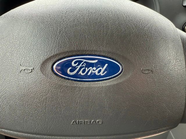 Used 2003 Ford E-350 and Econoline 350 Super Duty Wagon RWD image 87