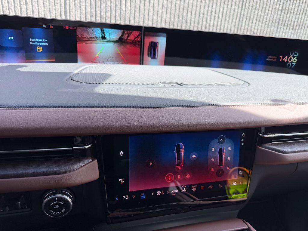 New 2026 Lincoln Navigator Reserve AWD/4WD image 40