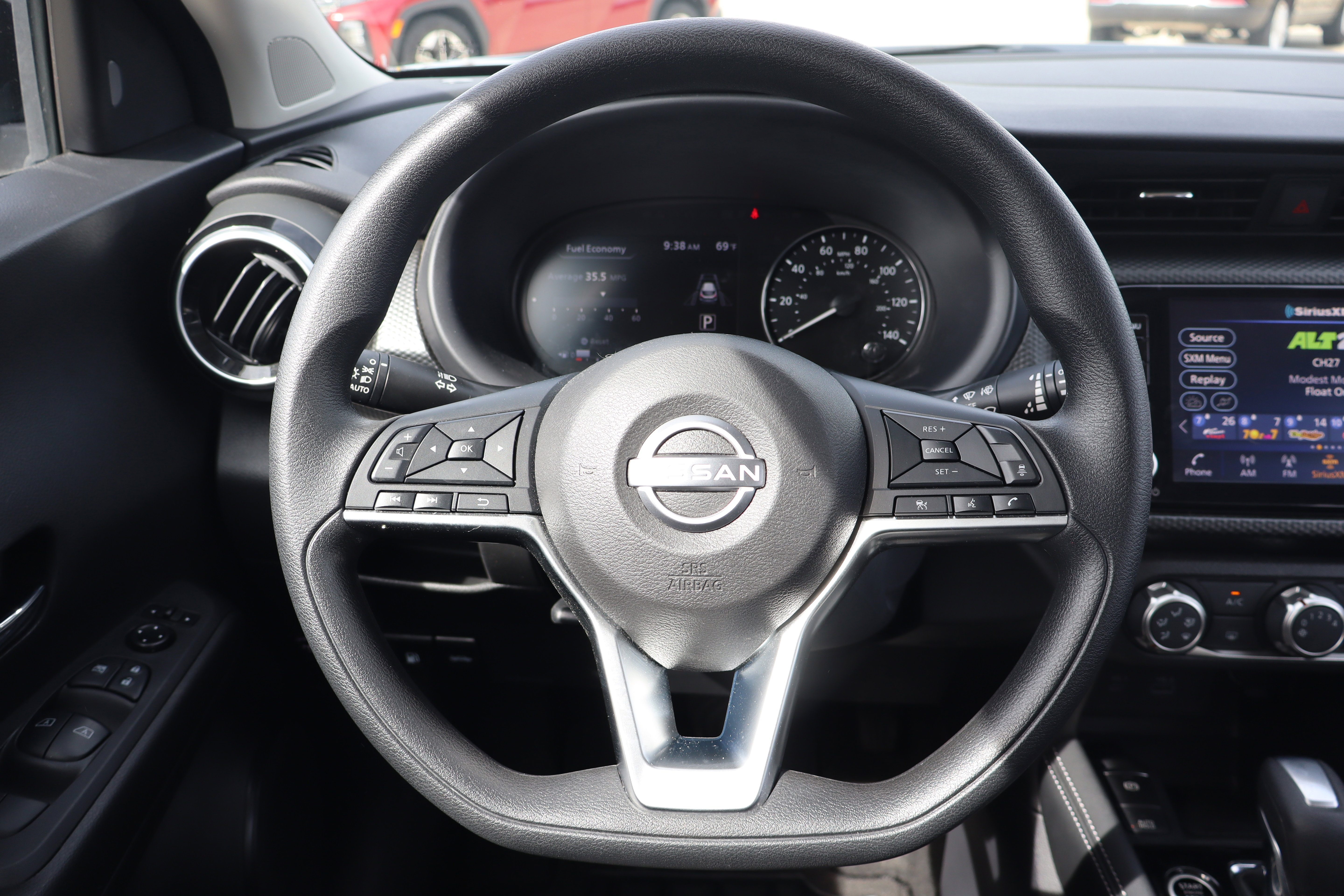 Used 2023 Nissan Kicks SV w/ Interior Electronics Package FWD image 15