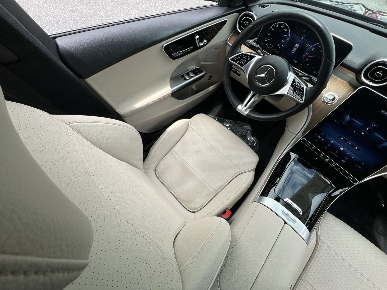 Certified 2023 Mercedes-Benz C 300 4MATIC Sedan image 16