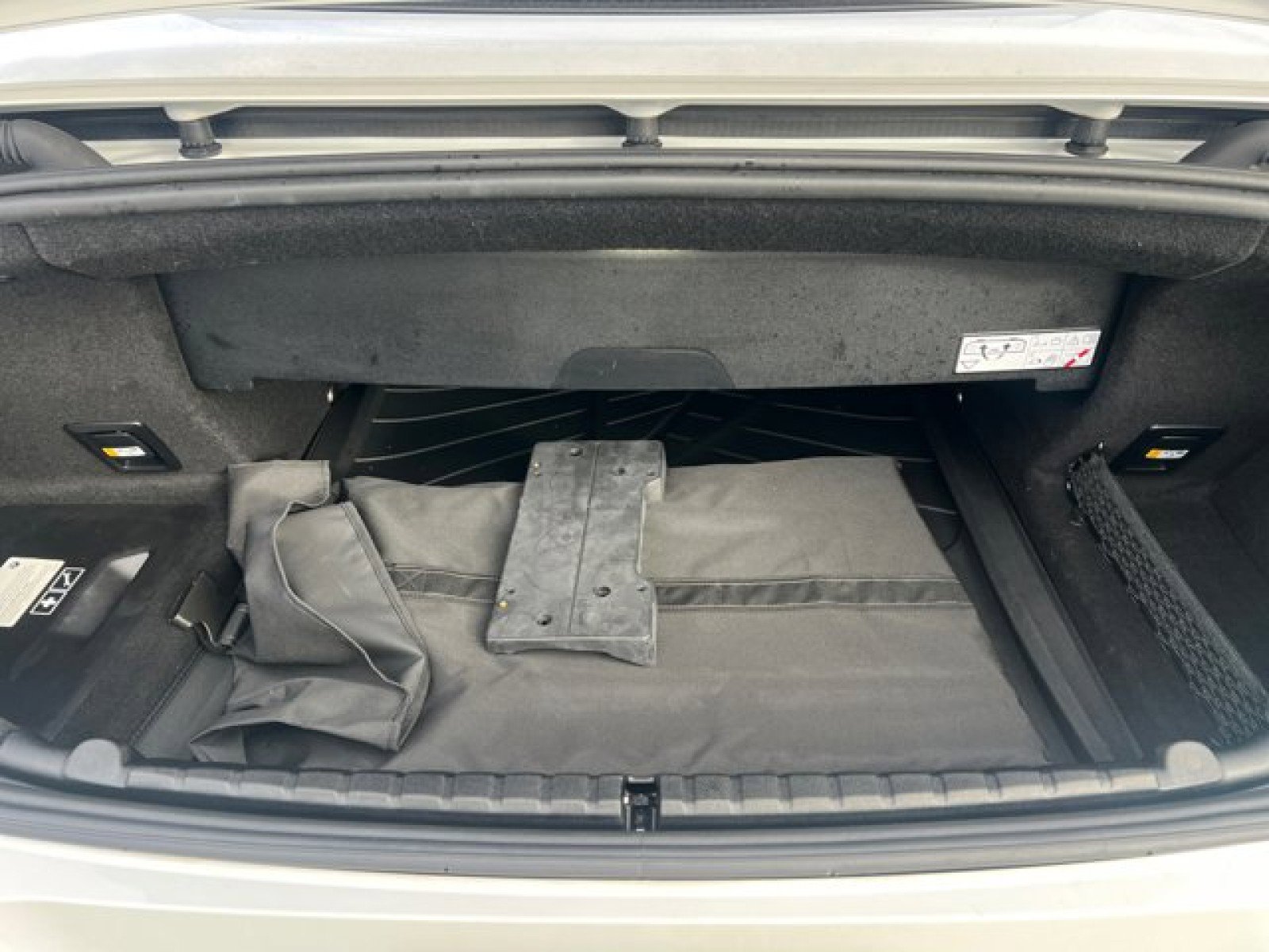 Used 2022 BMW 840i Convertible image 19