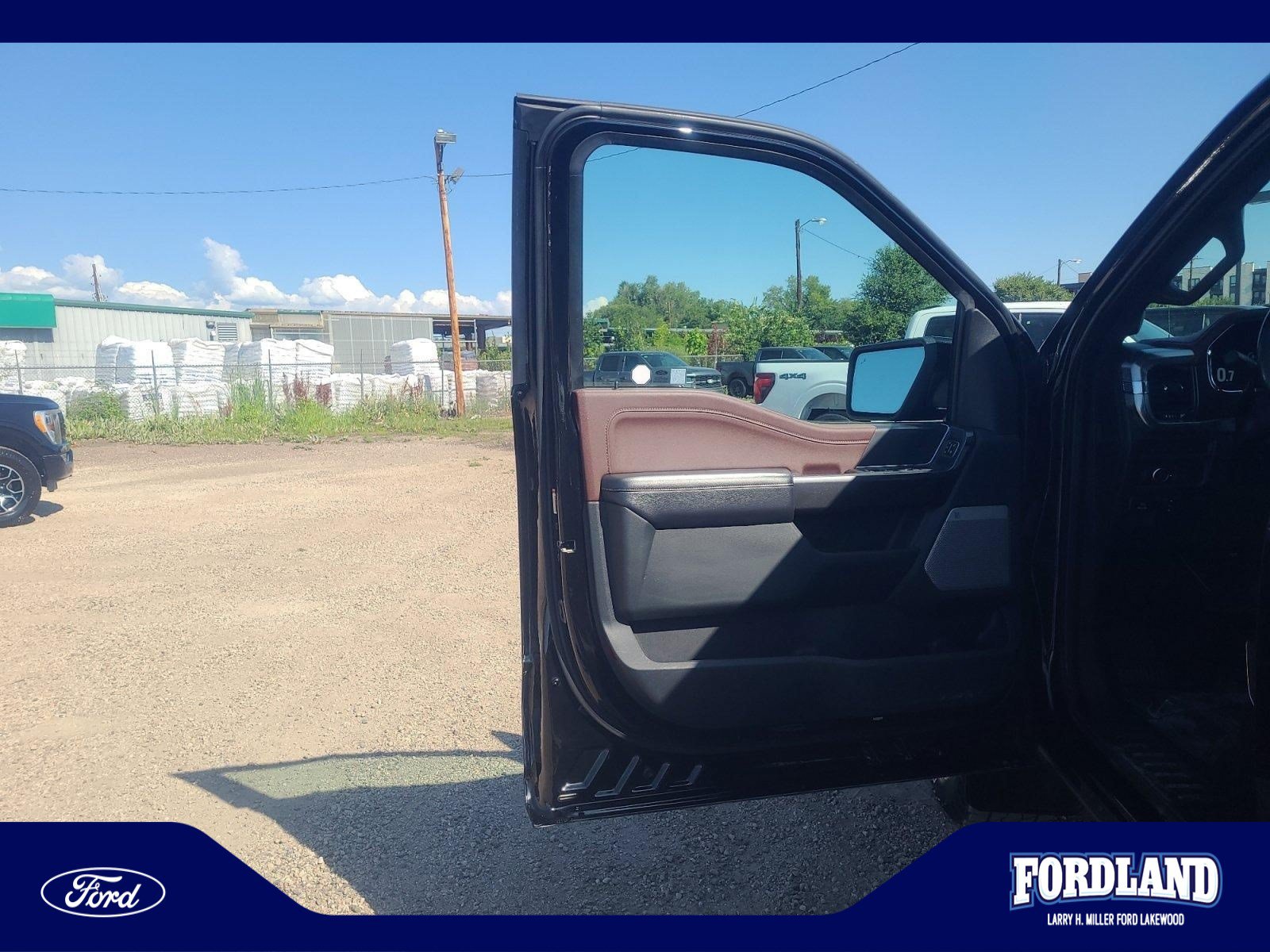 Used 2021 Ford F150 Lariat AWD/4WD image 13