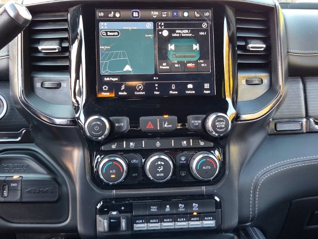 Used 2024 RAM 3500 Limited AWD/4WD image 14