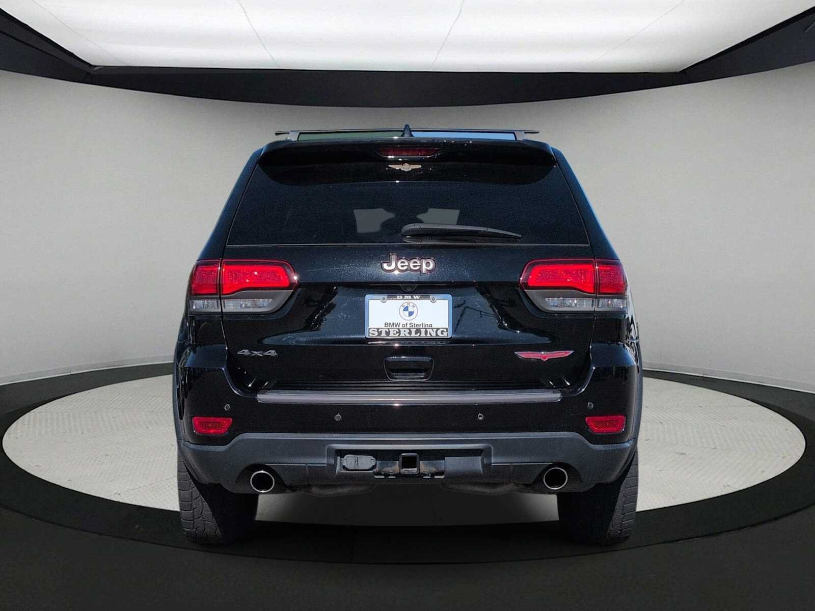 Used 2017 Jeep Grand Cherokee Trailhawk AWD/4WD image 7