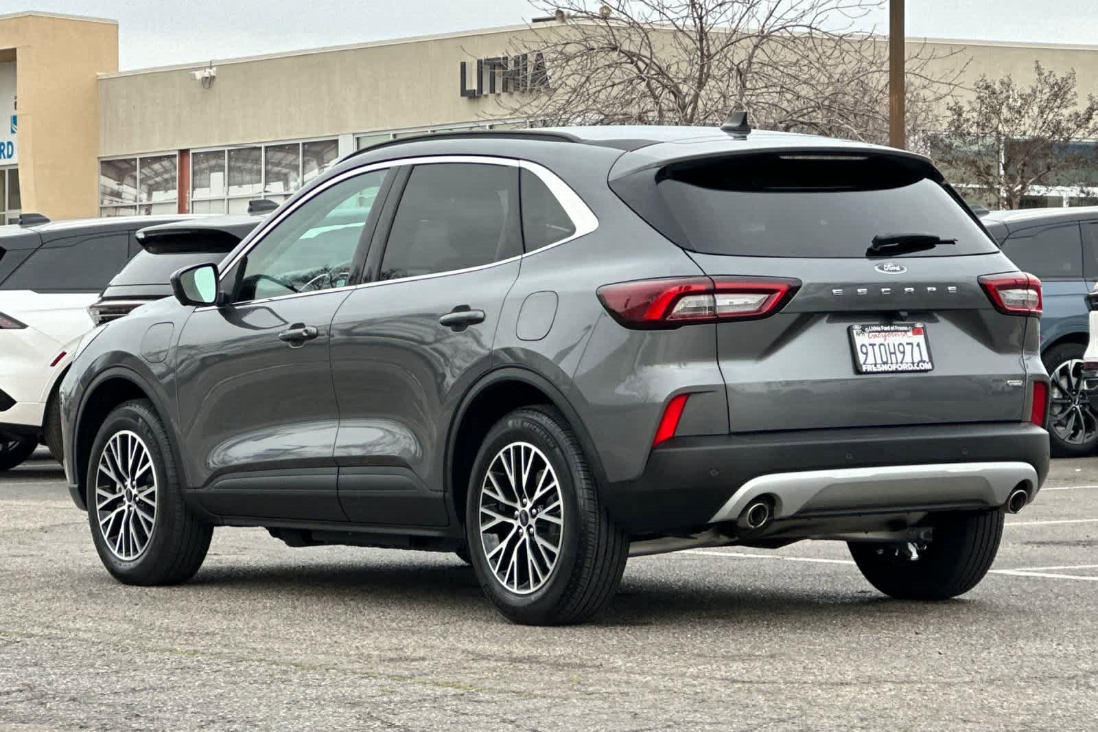 Certified 2025 Ford Escape SE w/ PHEV Premium Package image 6