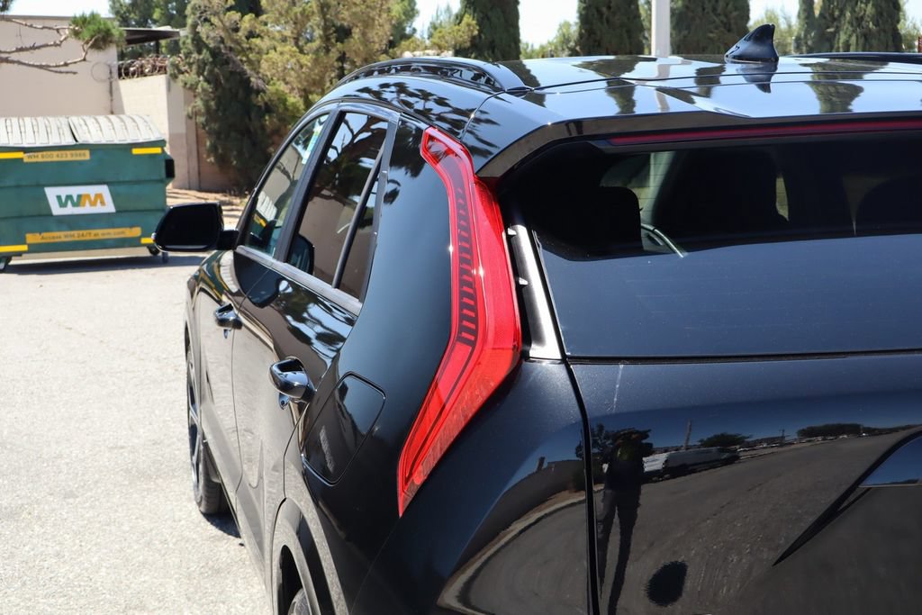 Used 2025 Kia Niro EX Touring FWD image 16