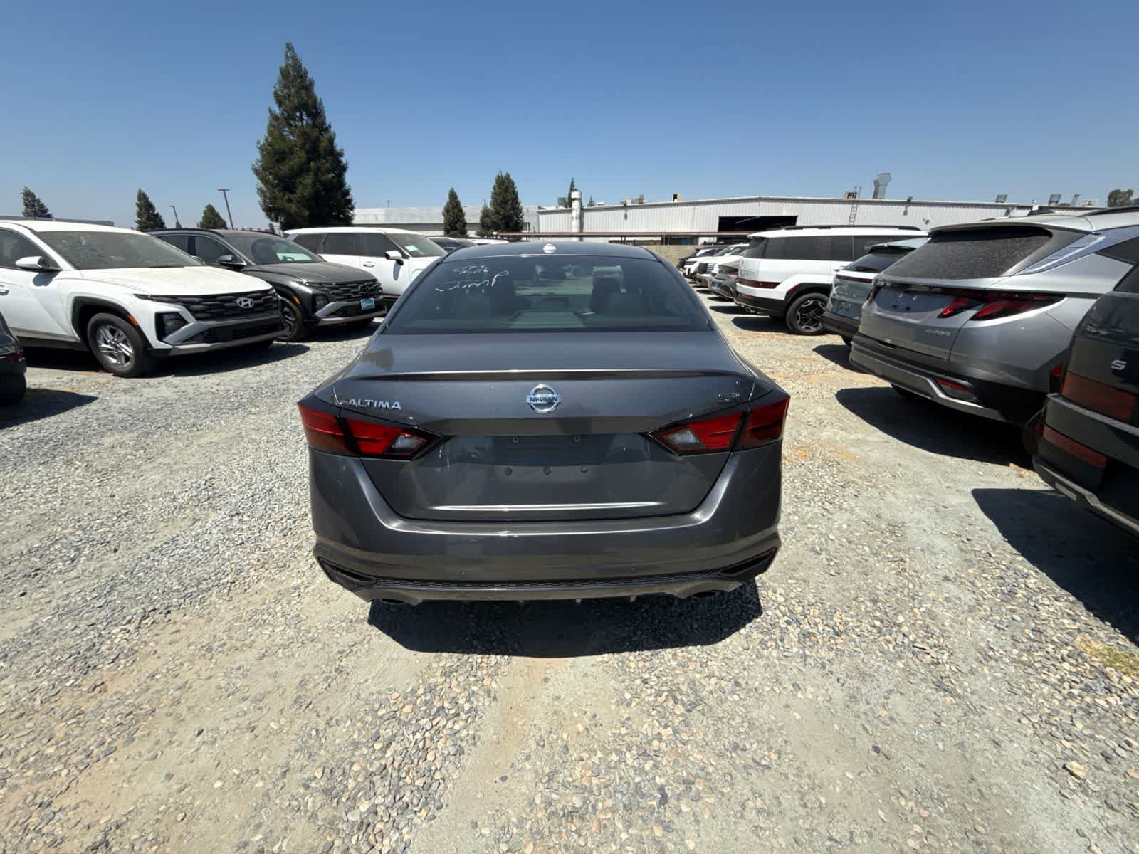 Used 2020 Nissan Altima 2.5 SR w/ Premium Package FWD image 7