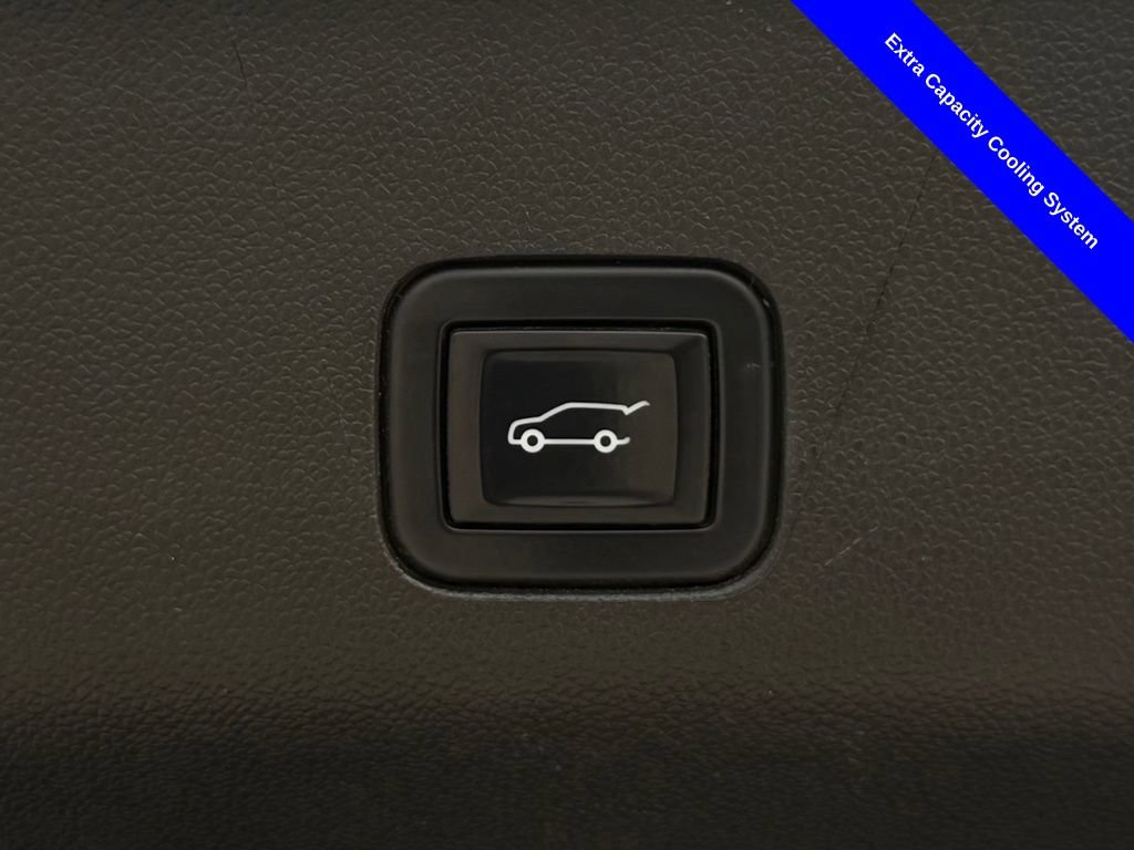 Used 2022 Chevrolet Suburban High Country AWD/4WD image 31