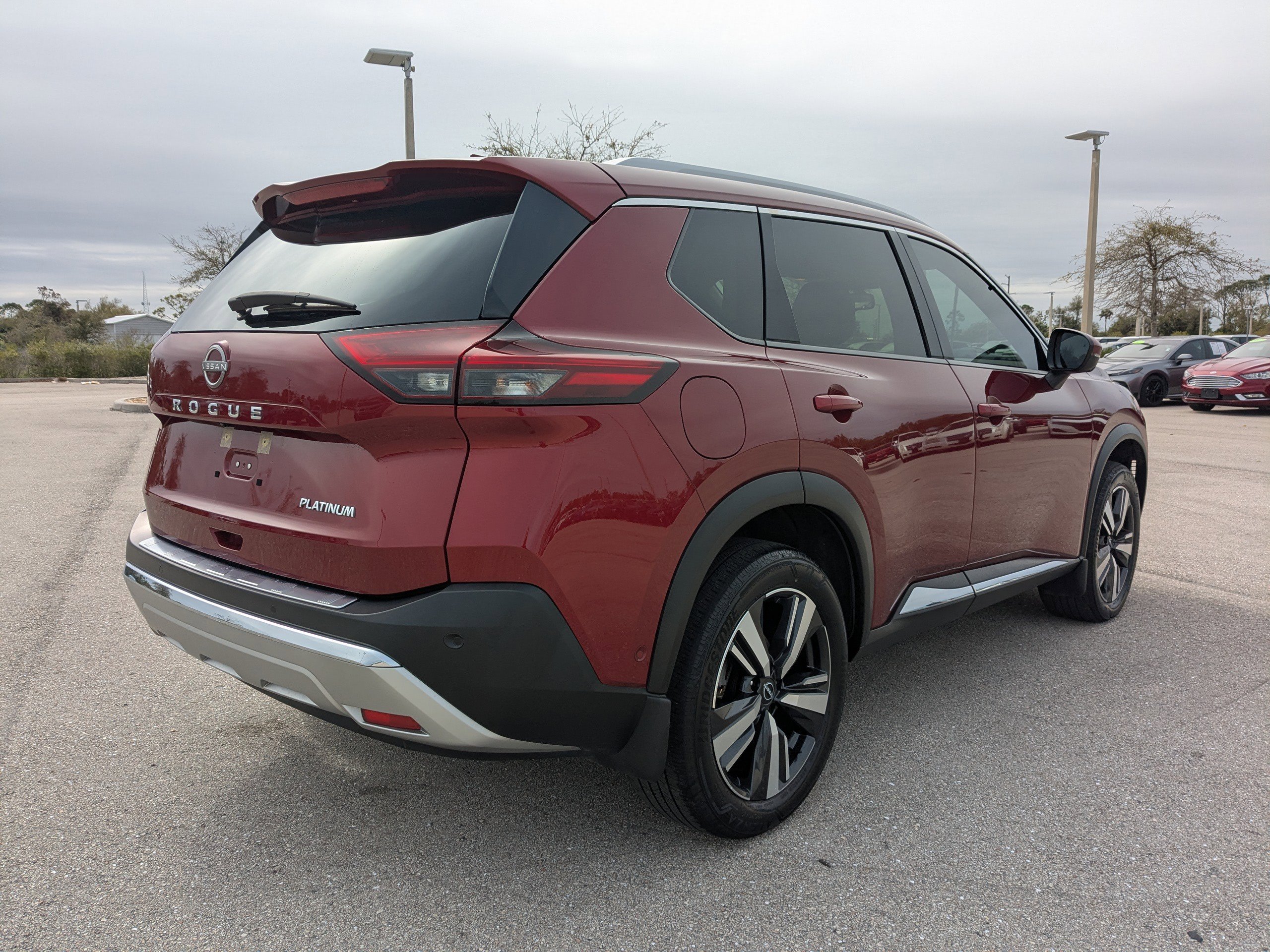 Used 2023 Nissan Rogue Platinum image 5