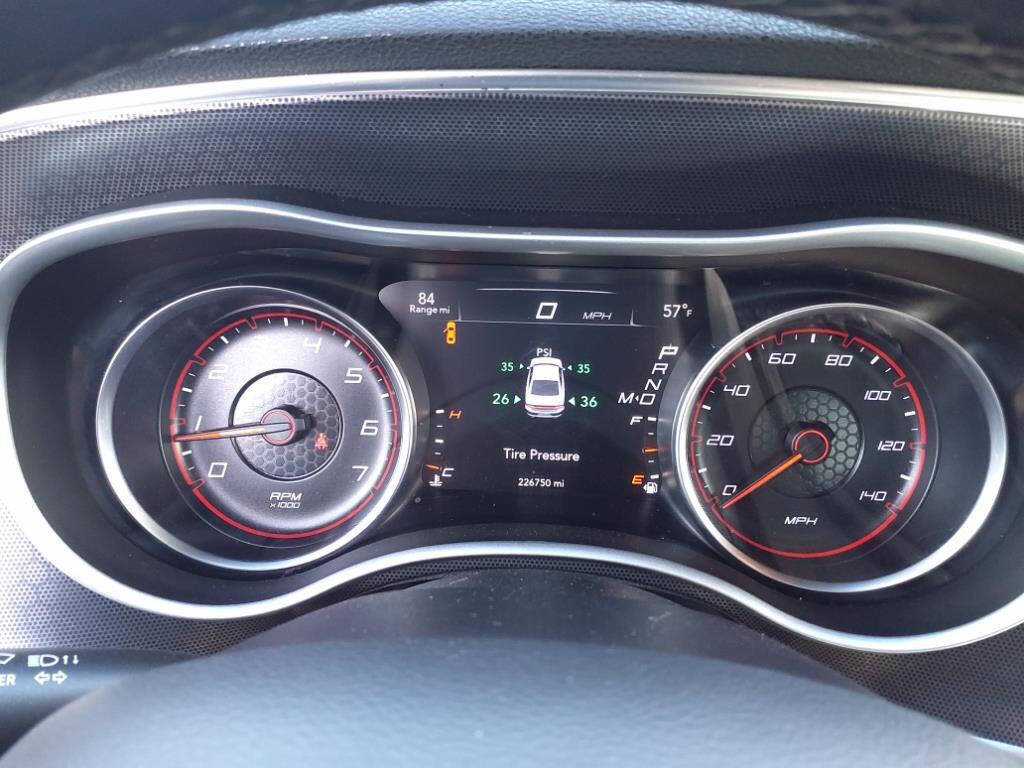 Used 2016 Dodge Charger SXT RWD image 21