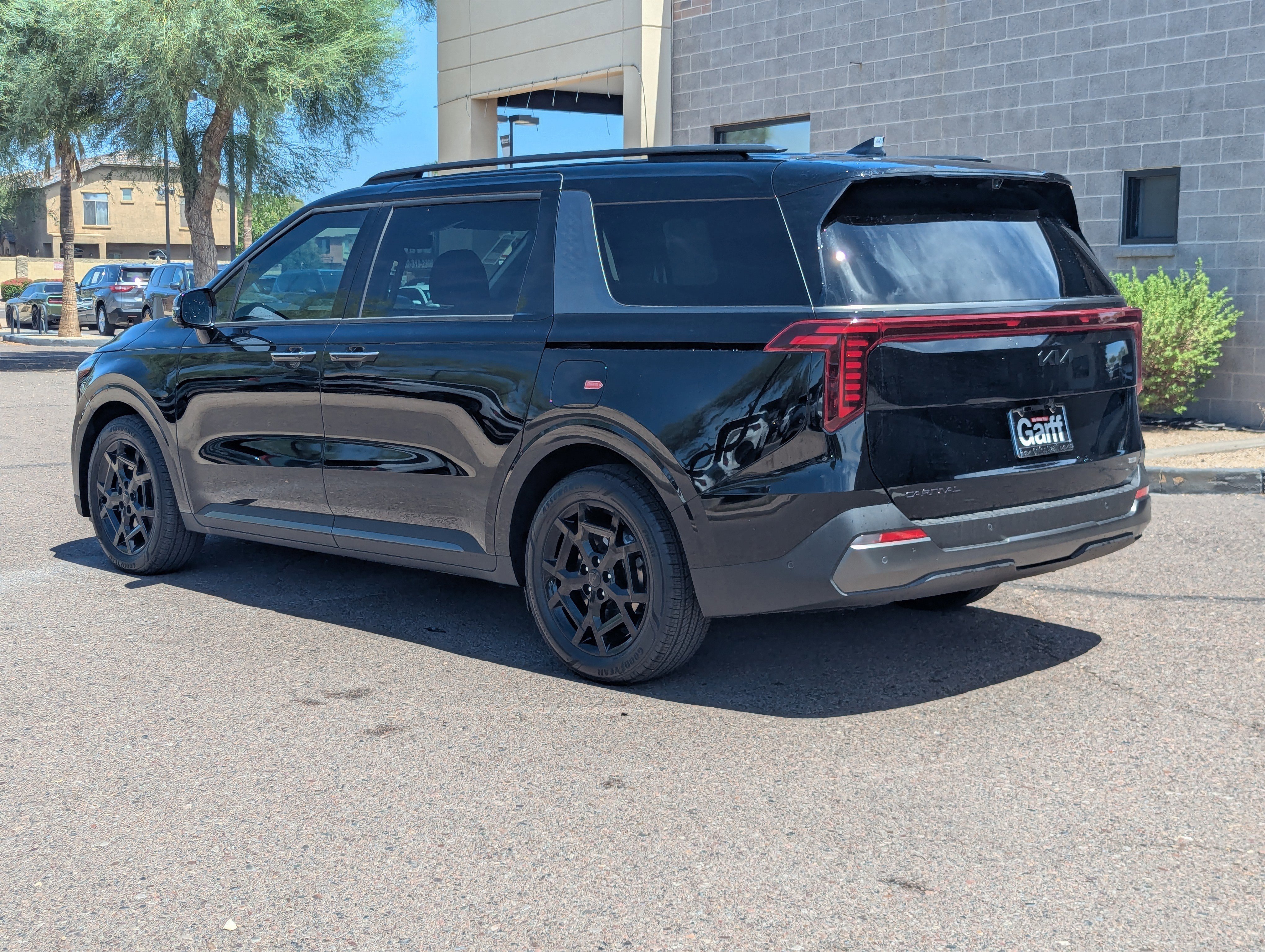 New 2025 Kia Carnival SX Prestige image 4