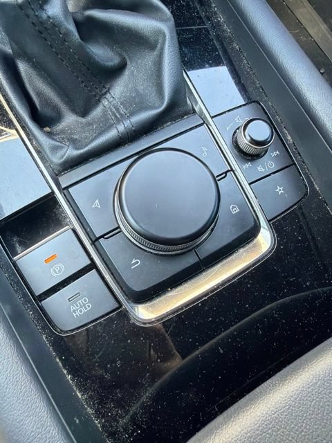 Used 2022 MAZDA MAZDA3 s FWD image 14
