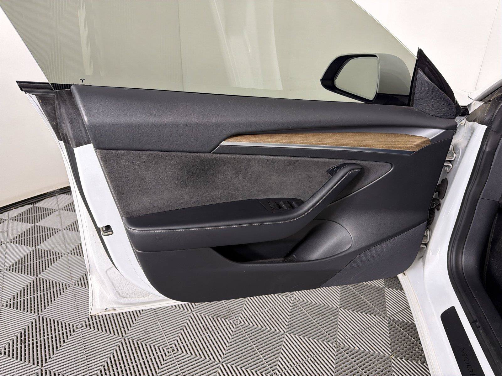 Used 2022 Tesla Model 3 Performance AWD/4WD image 8