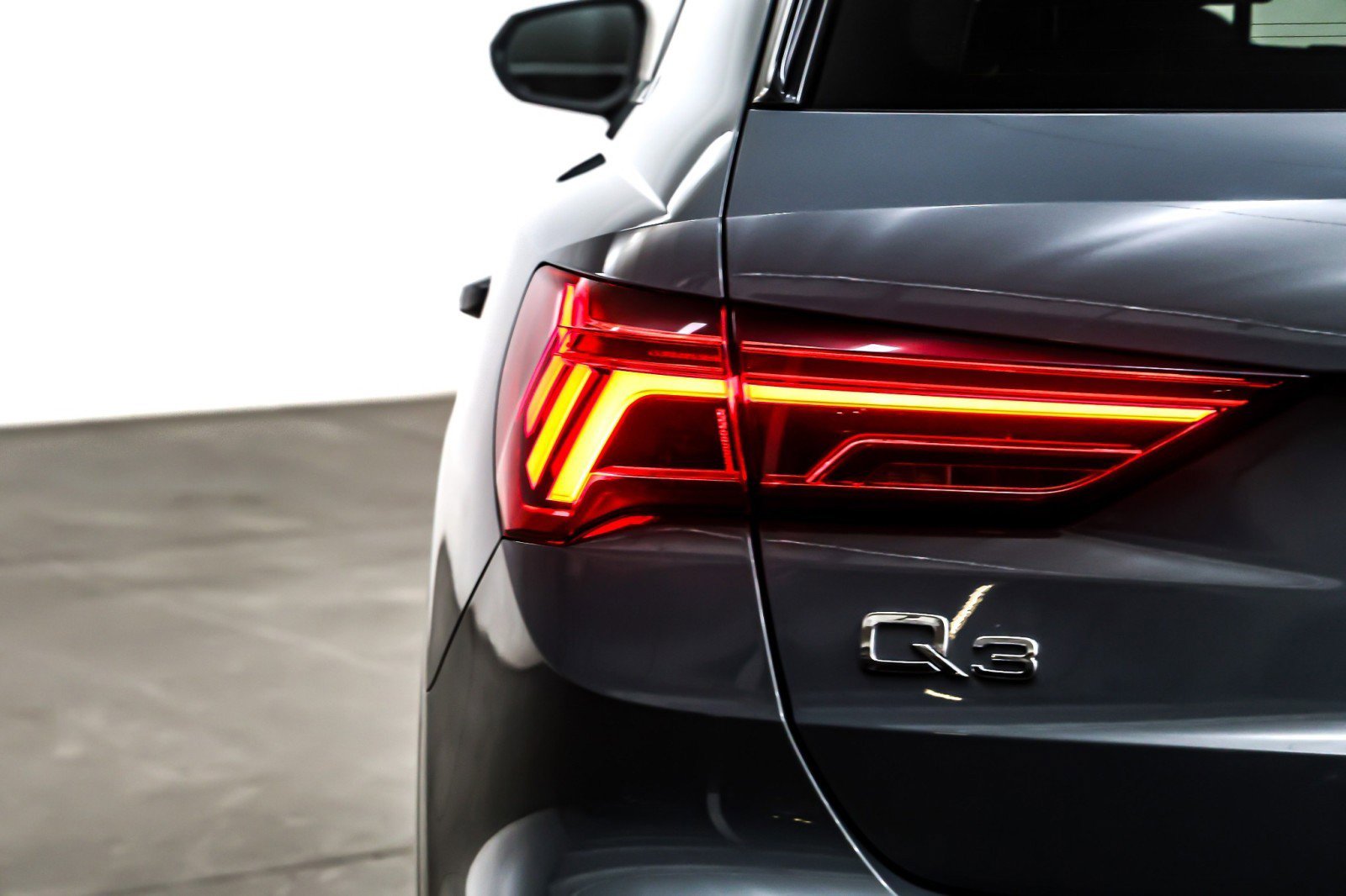 Used 2020 Audi Q3 2.0T Premium Plus w/ Premium Plus Package image 15