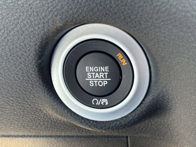 New 2026 Chrysler Pacifica Select FWD image 23