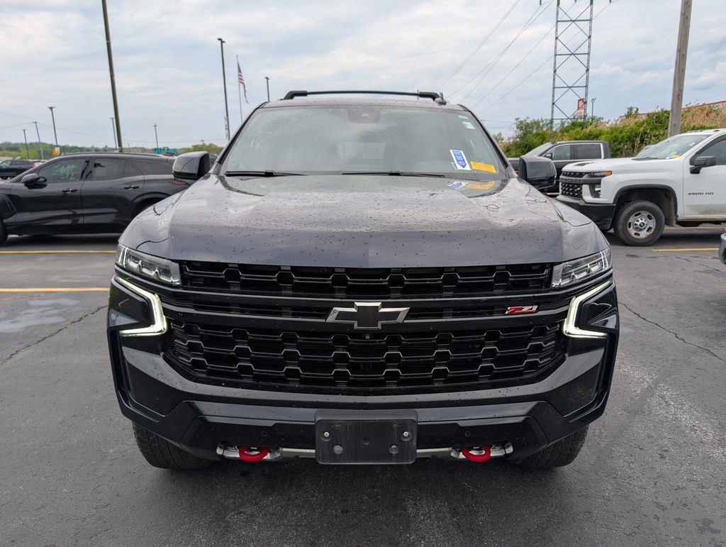 Used 2024 Chevrolet Suburban Z71 w/ Z71 Off-Road Package AWD/4WD image 2