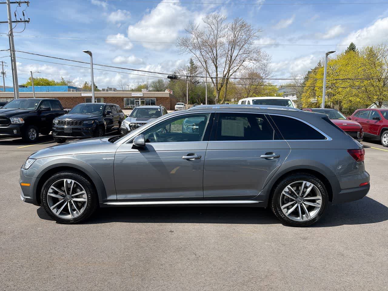 Used 2018 Audi A4 2.0T allroad Premium Plus w/ Premium Plus Package AWD/4WD image 10